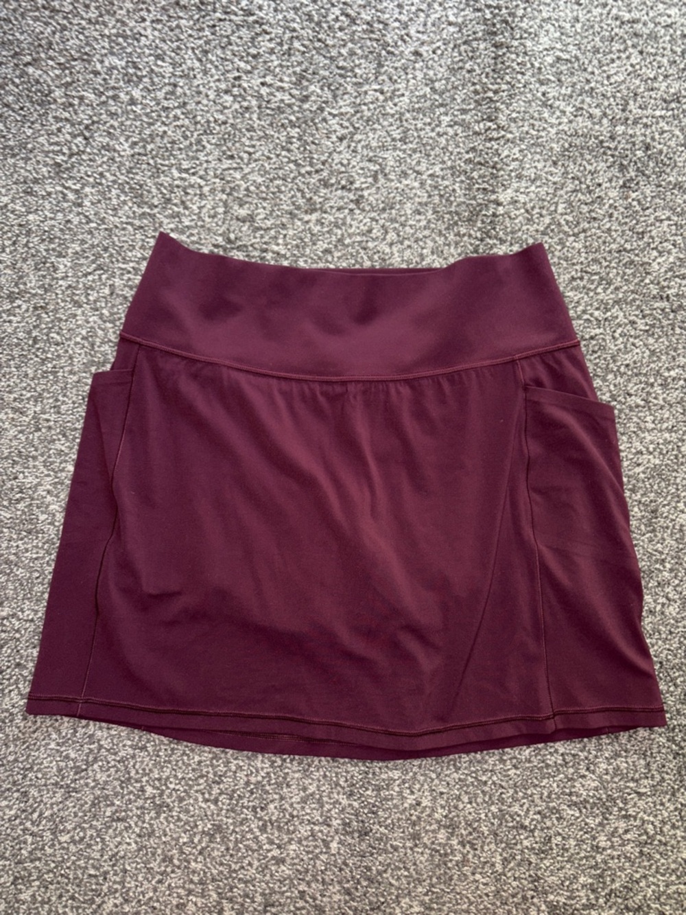 Athleta Salutation Stash 16 1/2” Athletic Skort Side Pockets Plum Size Large